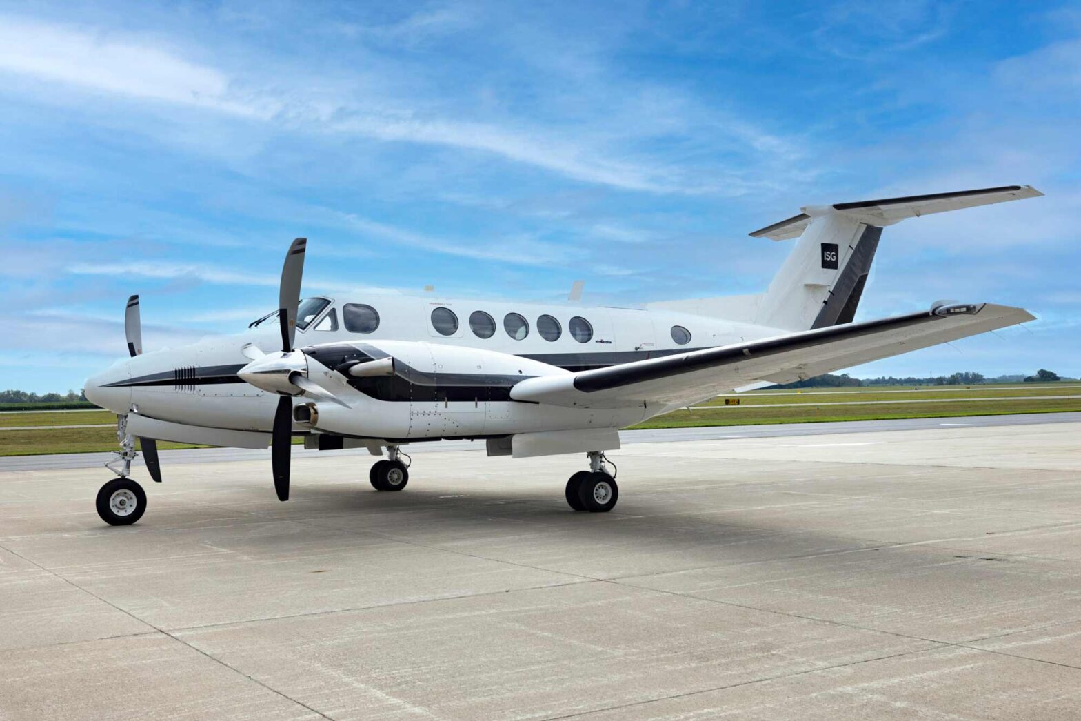 1985 BEECHCRAFT KING AIR B300 - FA-38 - Mente Group